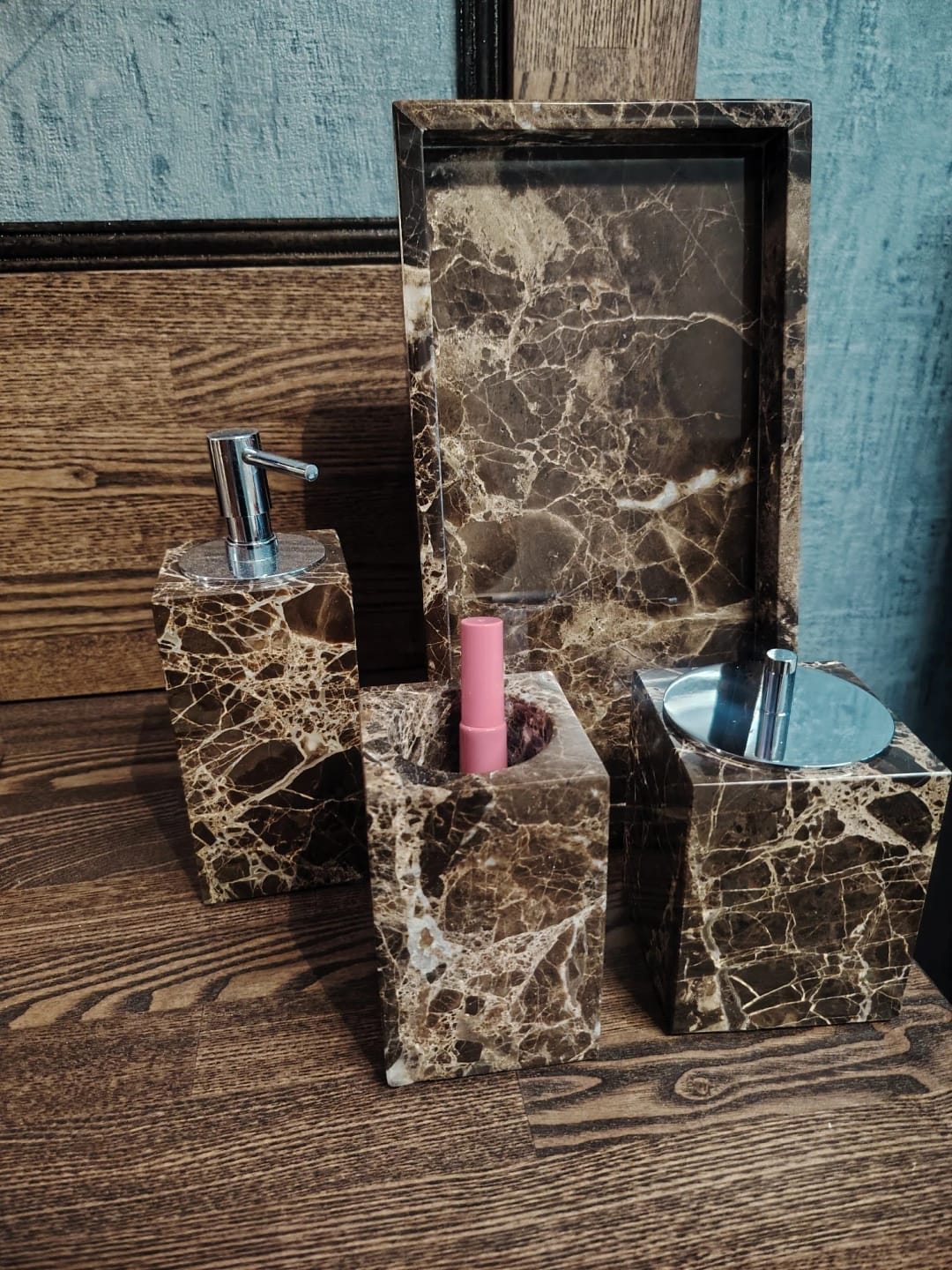 Customer photo review of Emperador Dark Bath Set