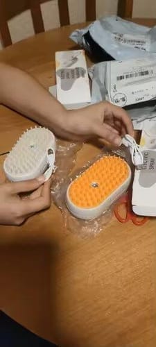 Customer photo review of 3-in-1 Steamy Pet Brush and Massage Comb – Spray Grooming Tool for Dogs and Cats
