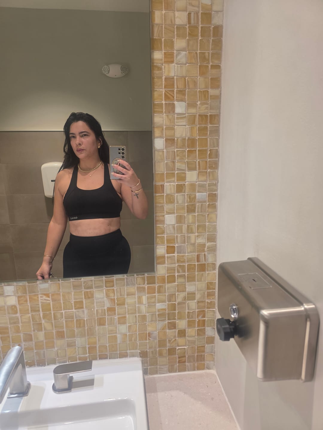Customer photo review of Midnight Sculpt 3-Piece Activewear Set