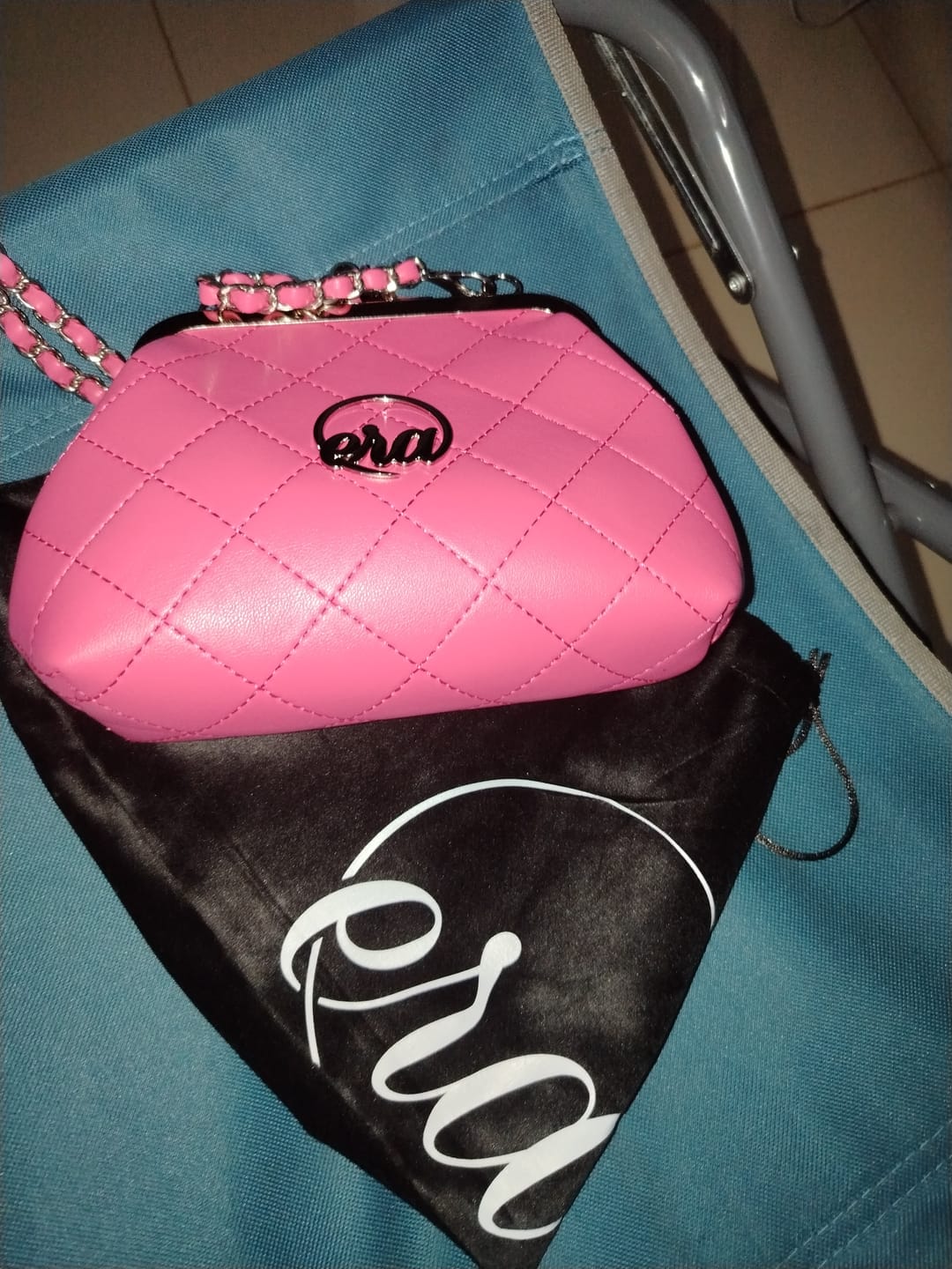 Customer photo review of ERA Mini Kisslock Chain Bag – Pink