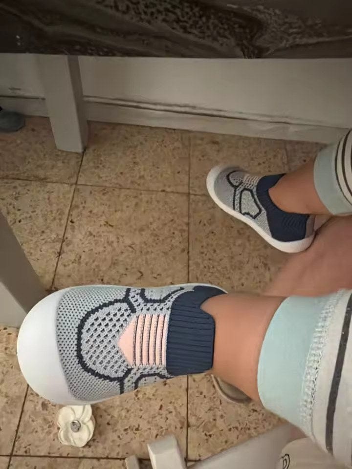 Customer photo review of Playbino ComfySteps Print Antirutsch Baby Sneakers mit Motiv | Lauflernschuhe rutschfest atmungsaktiv waschbar