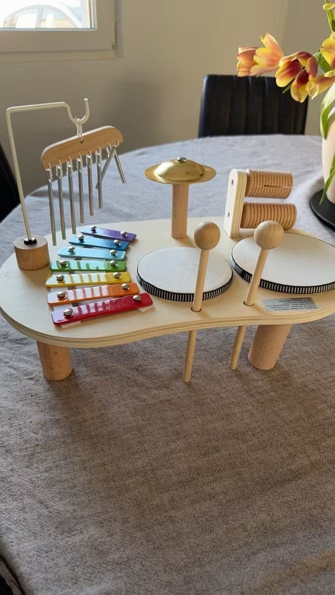 Customer photo review of Playbino Holz Musiktisch Kinder | Xylophon Trommel Becken 5 Instrumente ab 1 Jahr