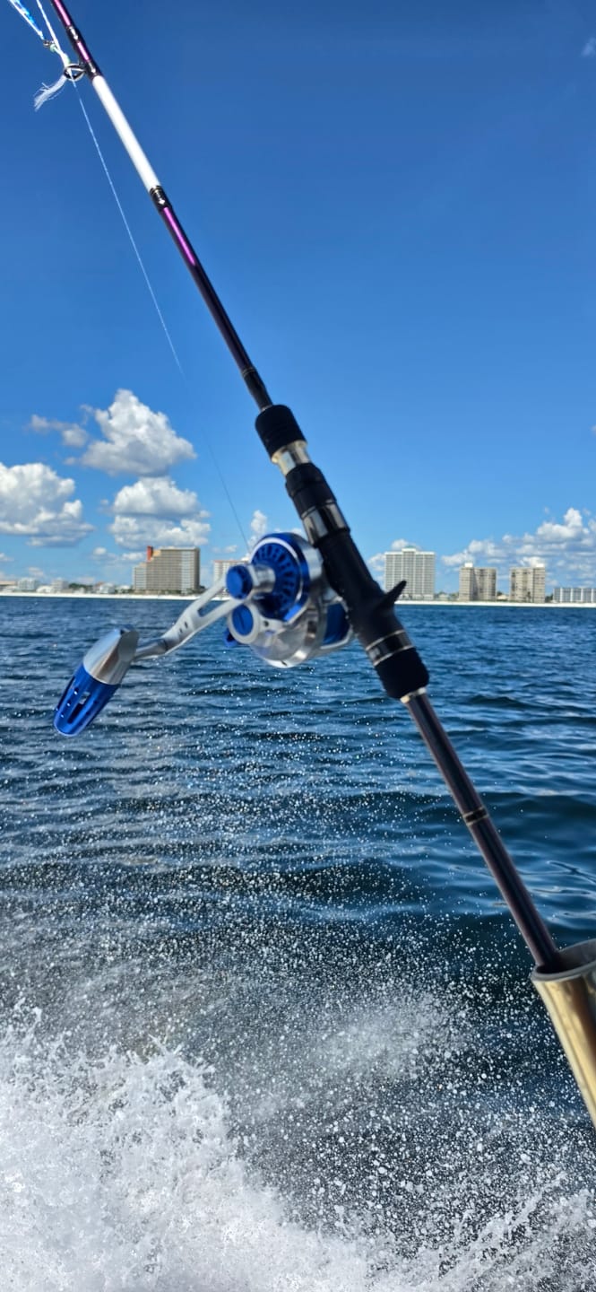 Customer photo review of GOOFISH® MONSTER DEEP-7ft(213cm) Length PE4-7 Jig 200-700g Japan FUJI Solid Nano Jigging Rod
