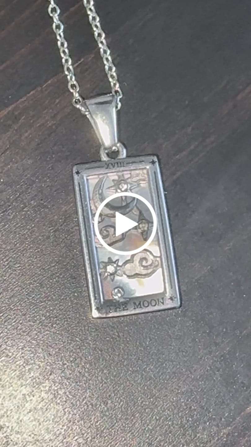 Customer video review of The Moon - Tarot Card Necklace