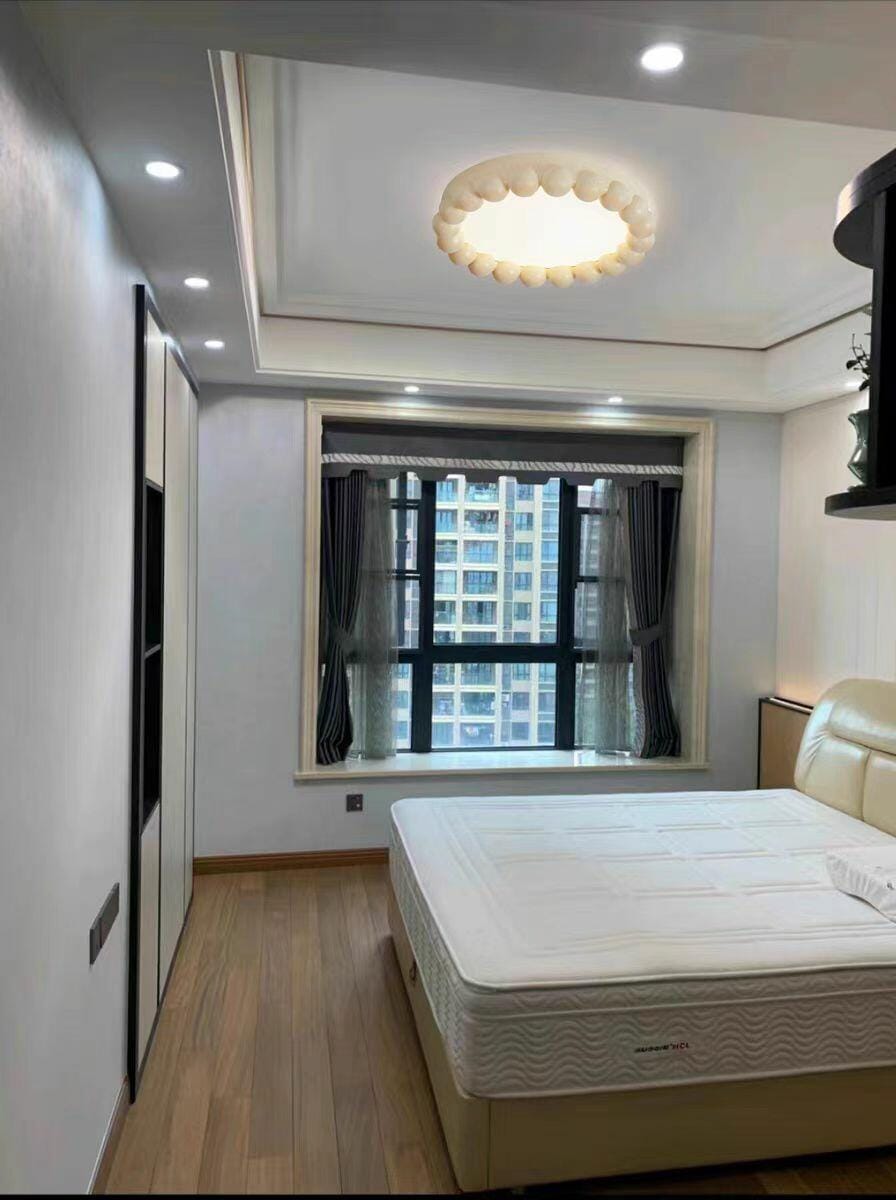 Customer photo review of Round Resin Ceiling Light, Acrylic Diffuser, 44 cm