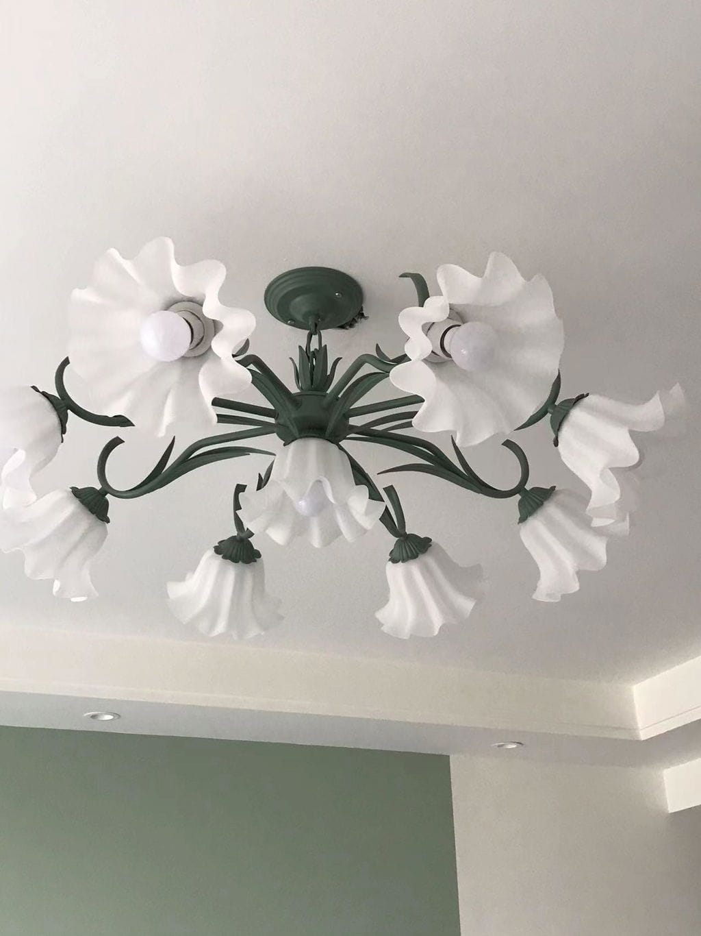 Customer photo review of Green Metal Bouquet Chandelier, White Shades, 32 cm Height