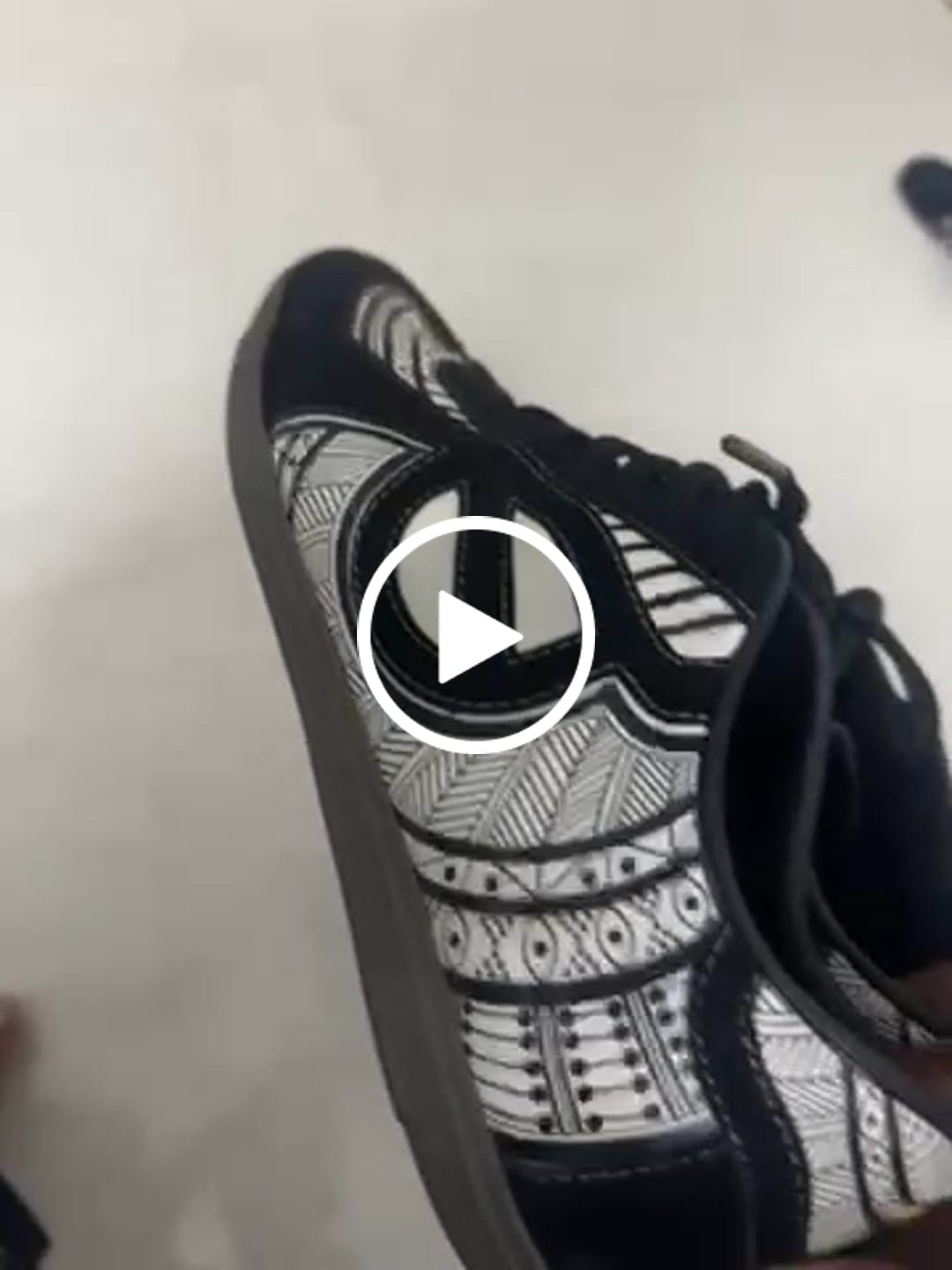 Customer video review of Project Ink बोम्बर (Bomber) Sneakers