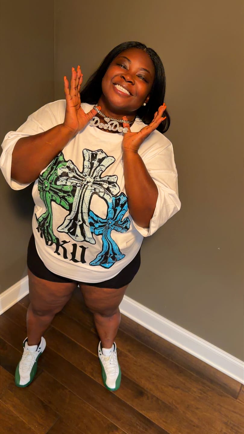 Customer photo review of LUXIIVA® CURSIVE FONT ICED OUT-BAGUETTE CUSTOM NAME PENDANT