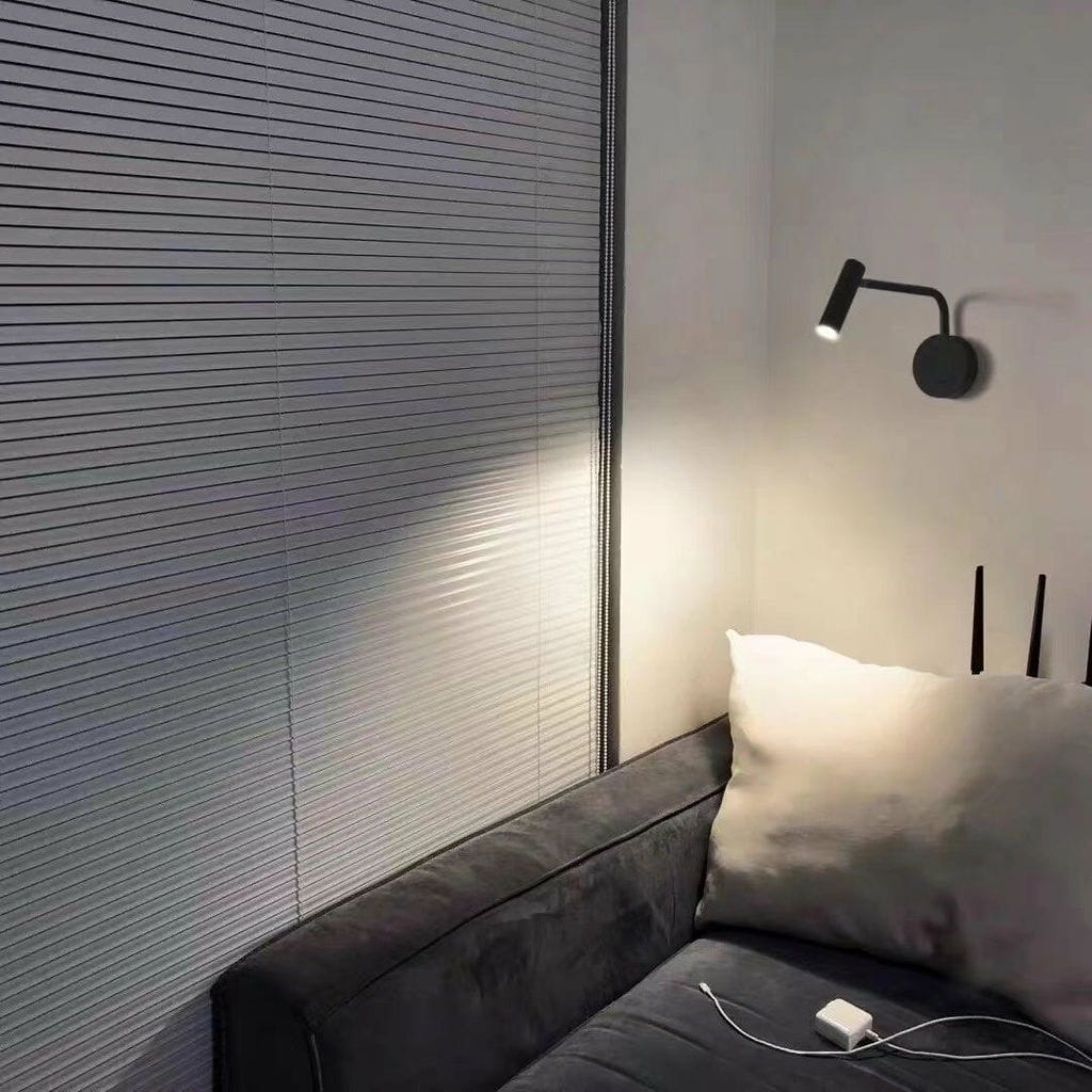 Customer photo review of Gold Wall Light, Integrated LED, 12 cm Disc Base, Wall Sconce
