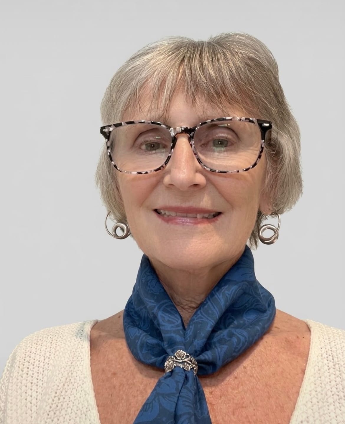 Customer photo review of Blossom Bandana Ring