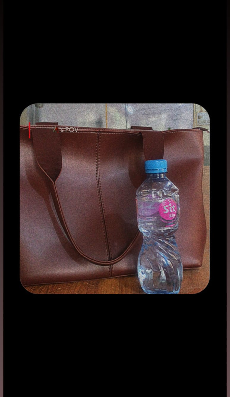 Customer photo review of Portland Tote Expresso