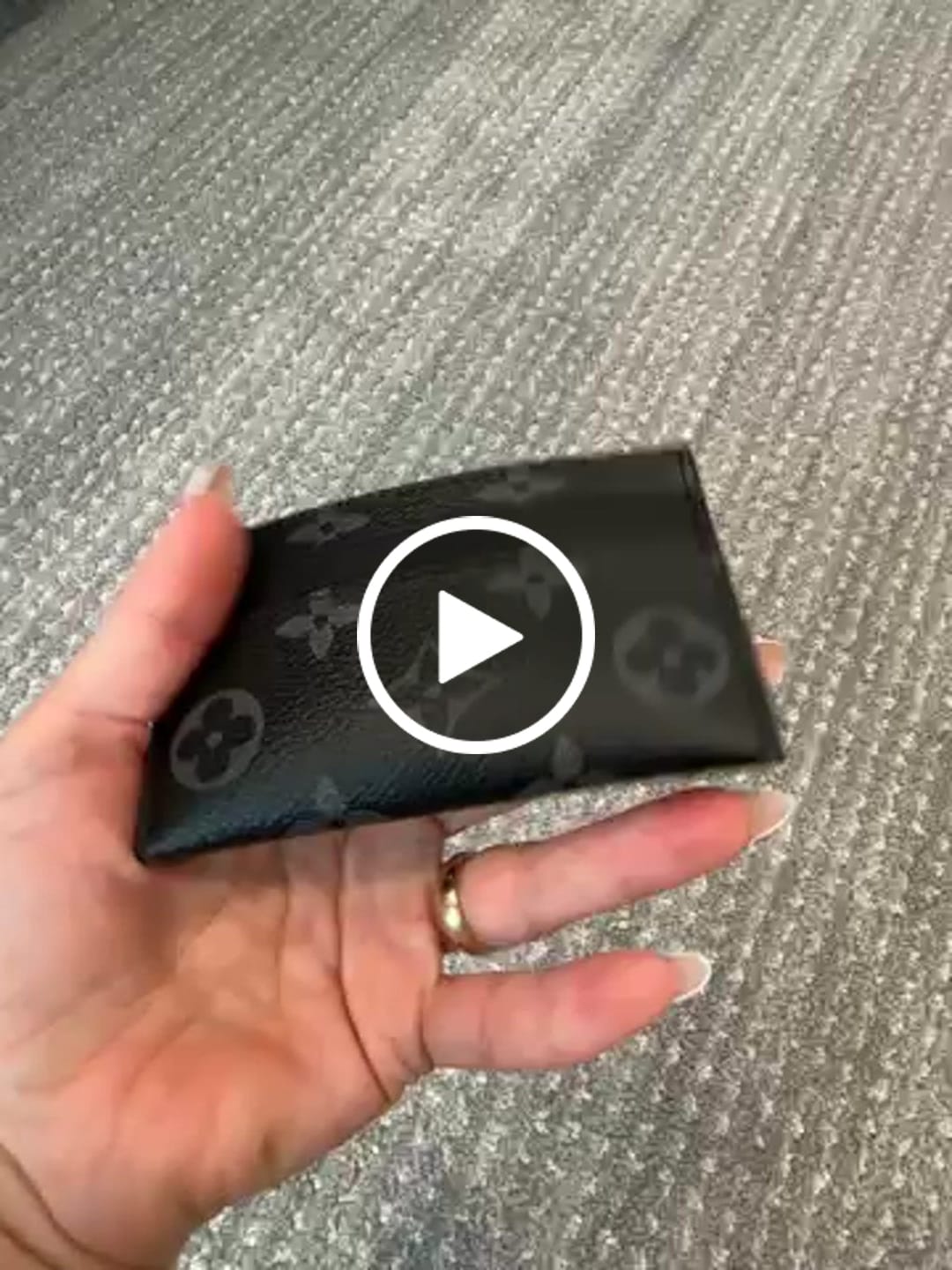 Customer video review of LV 2026 Card Holder Black Mix Dark Grey Monogram Eclipse Canvas Cowhide