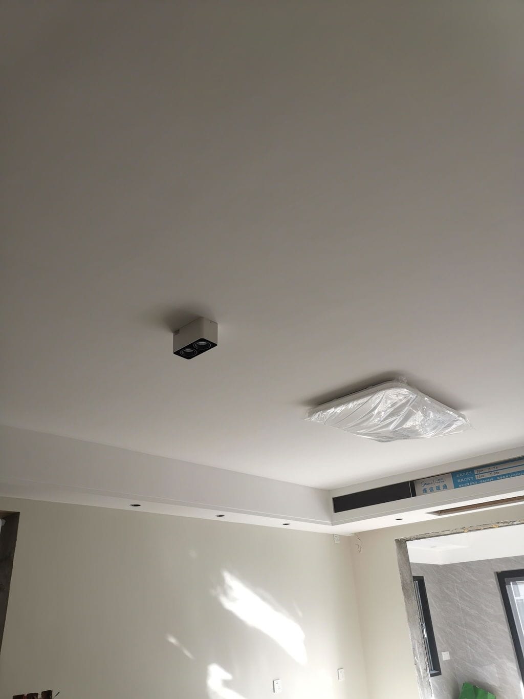 Customer photo review of Angular Steel Spotlight, 24-Degree Beam, 1 to 4 Lights