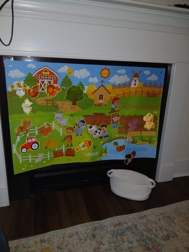 Customer photo review of Quadro Interativo Littlestorieskids: Promove o jogo independente desde a primeira utilização.