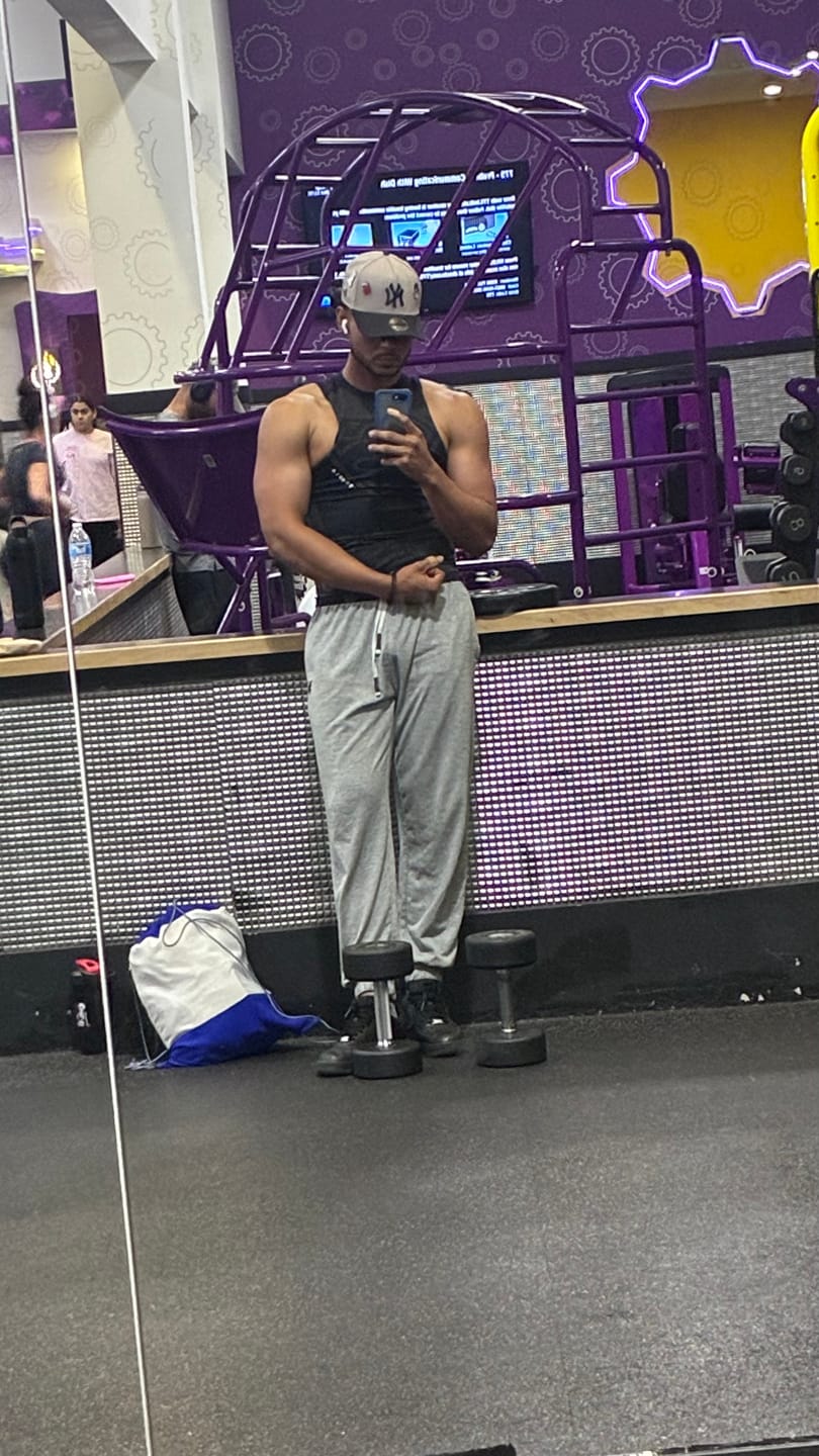 Customer photo review of 3047 - Superman Compression Tanks