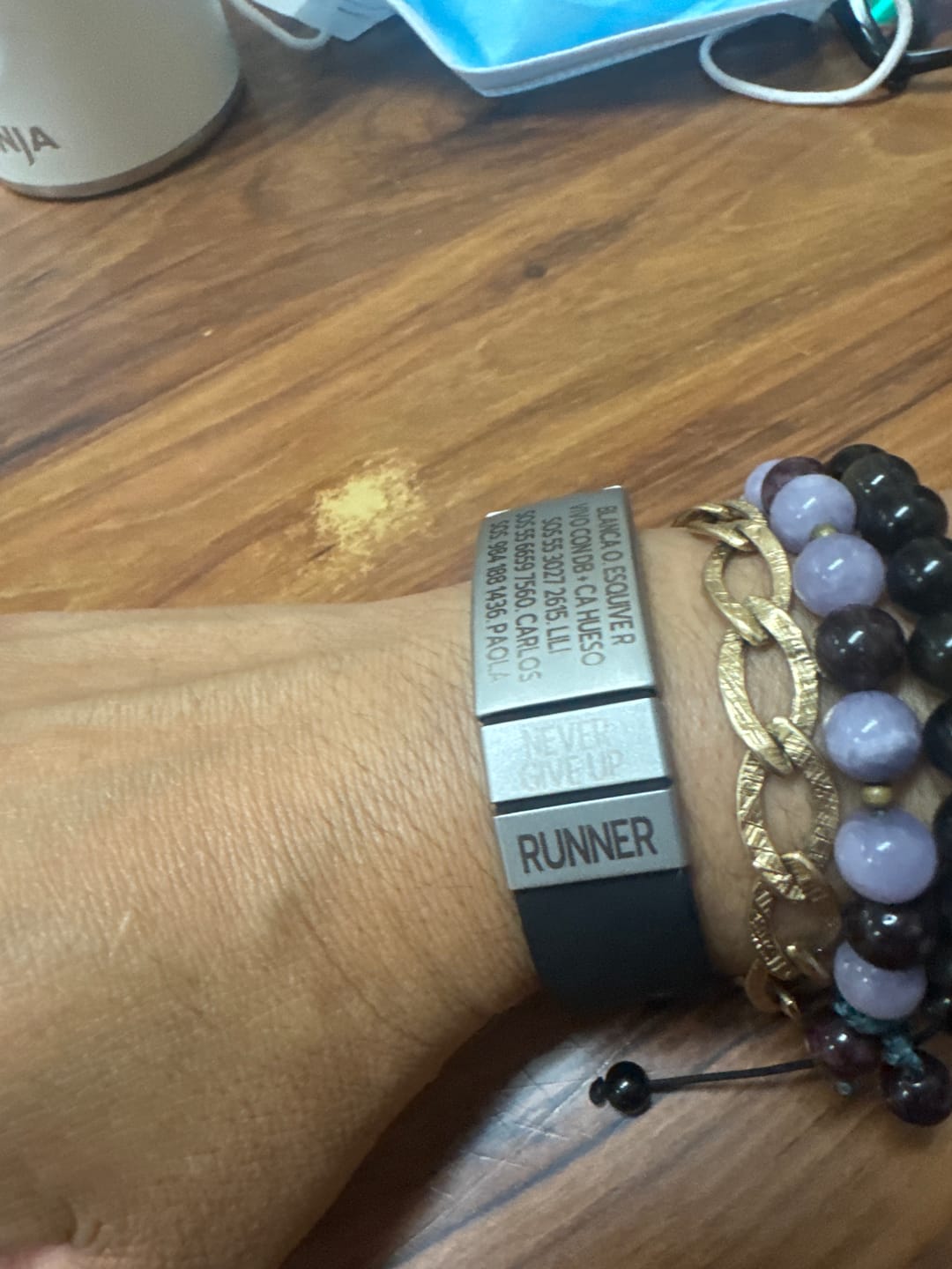 Customer photo review of Emblemas Para AxoID