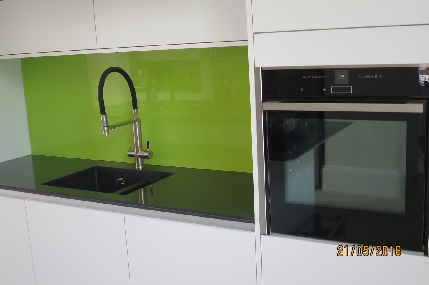 Customer photo review of 3 Way Kitchen Filter Tap in Solid STAINLESS STEEL, with 360° swivel spout and 2-jets removable Spray, Brushed / Black - Short version 45CM