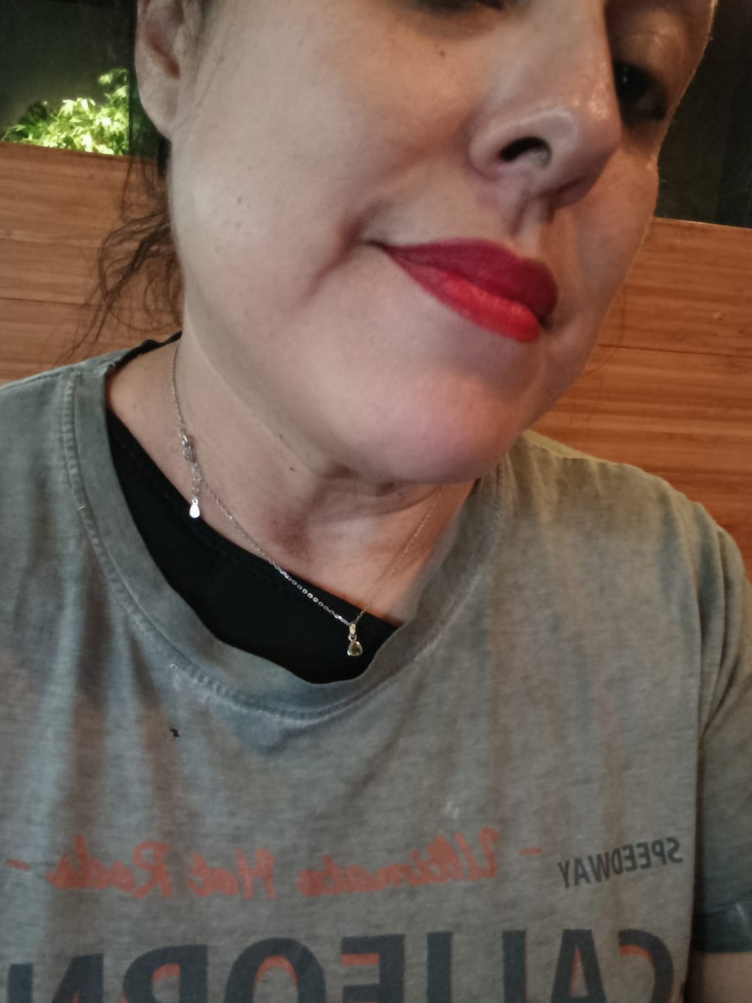 Customer photo review of Collar Plateado Dije Birthstone Triangulo