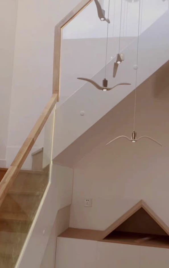 Customer photo review of Resin Bird Pendant Light, White or Black, 32 to 40 cm