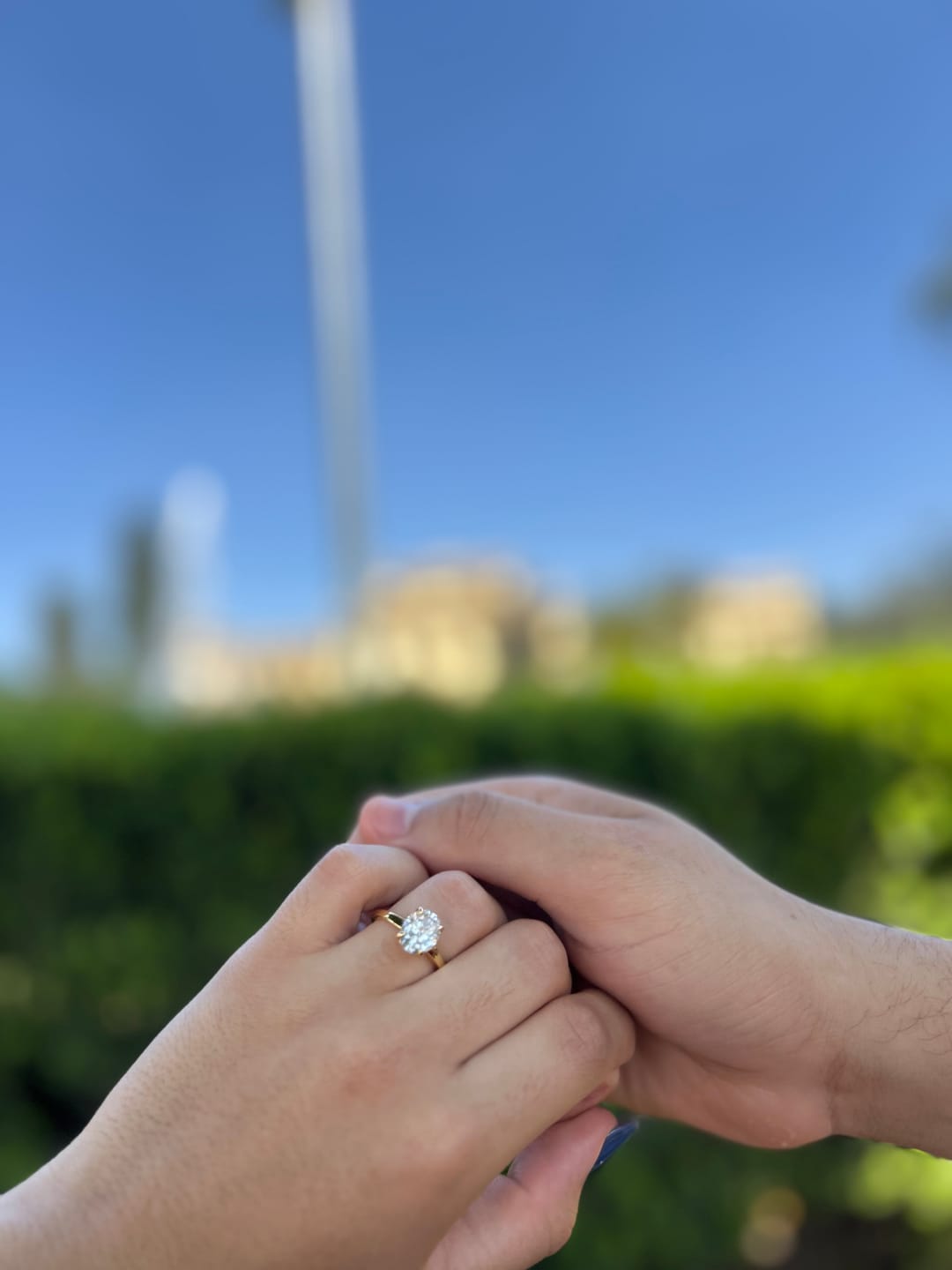 Customer photo review of Anel Solitário Noivado Oval 3ct
