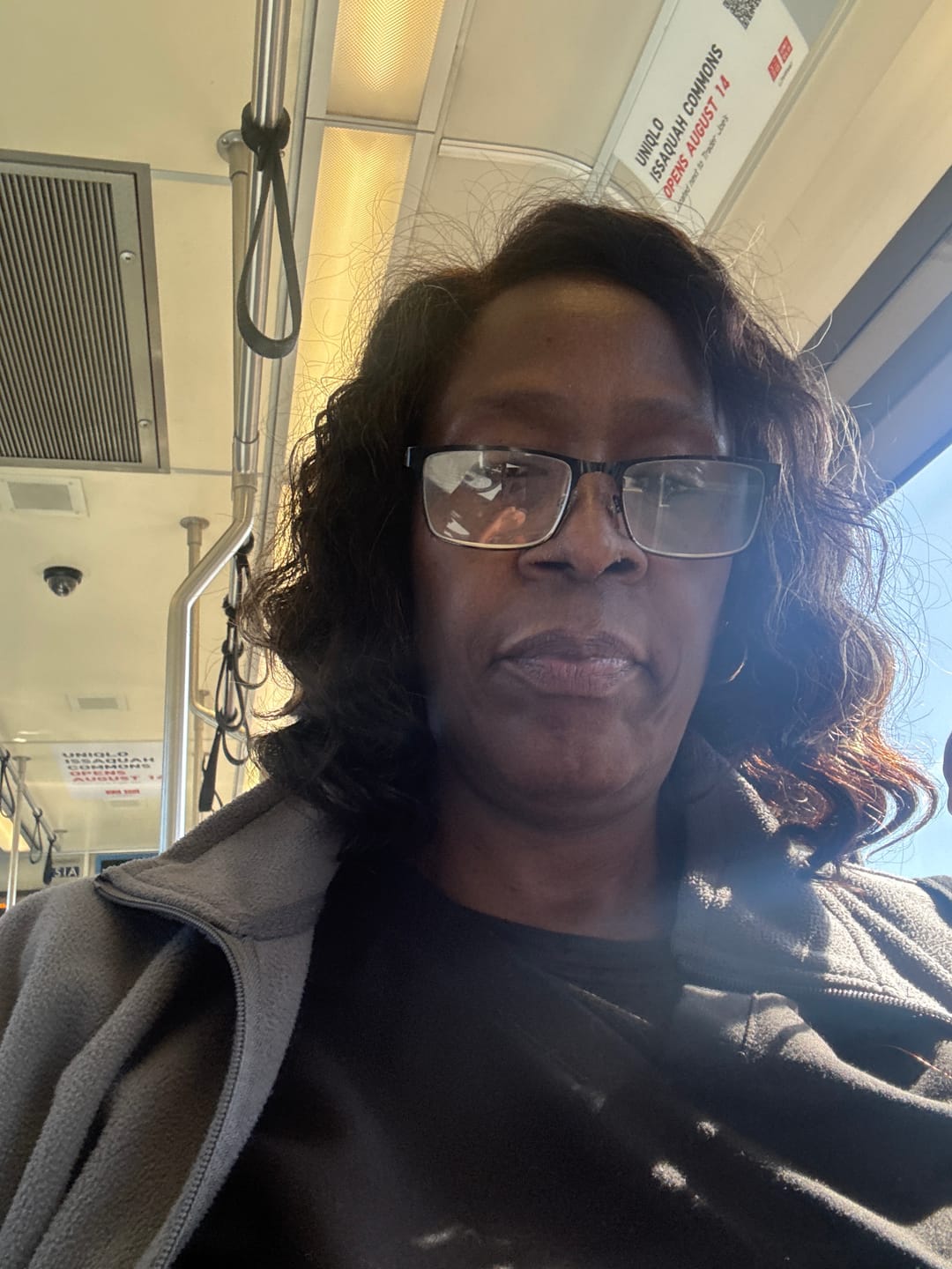 Customer photo review of Zury Sis Brazilian Remy Glueless 100% Virgin Remy Human Hair 5" HD Lace Front Wig - HRH-BRZ LACE LISCO