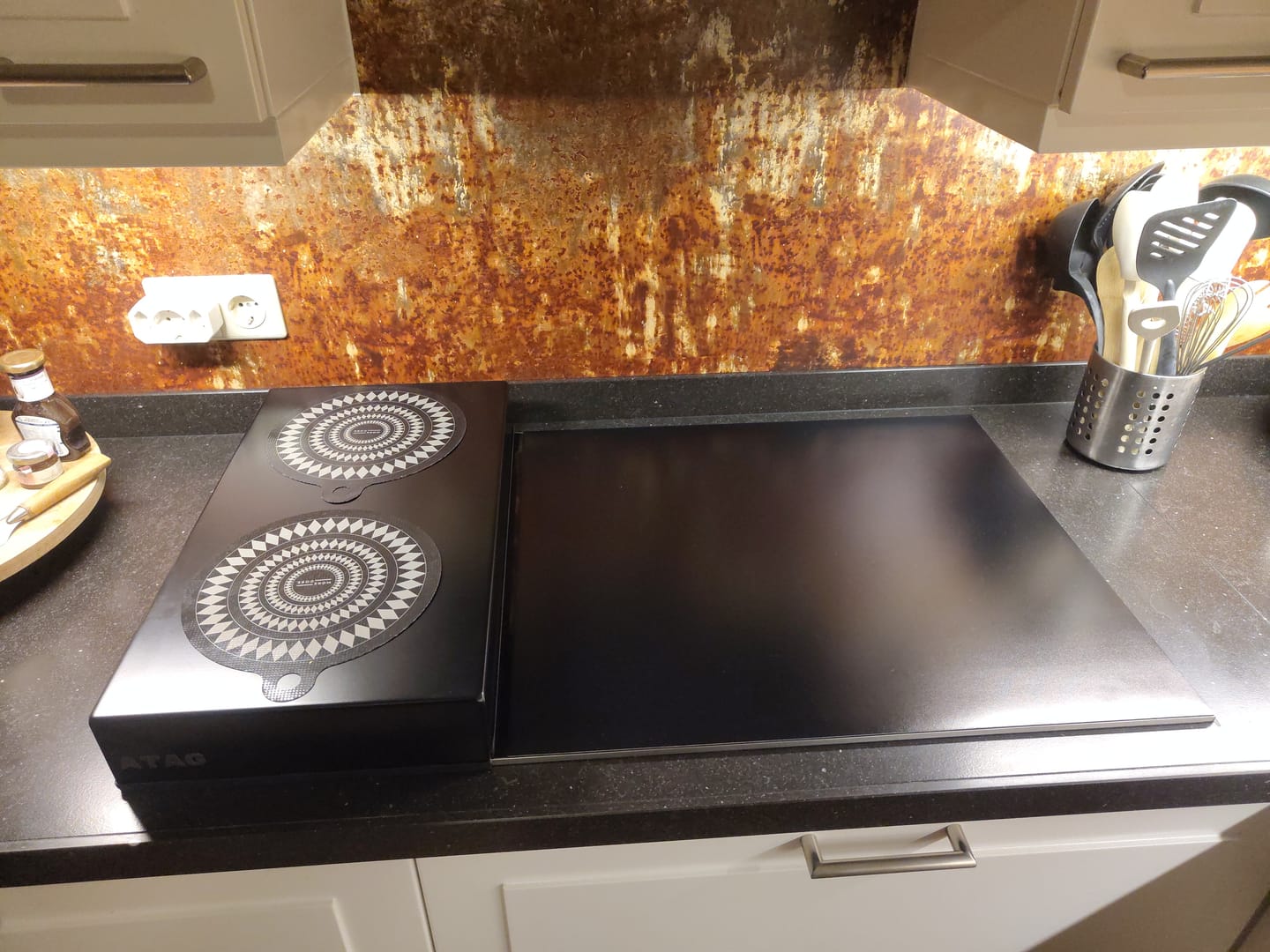 Customer photo review of Inductiebeschermer - Effen - Zwart - Donker
