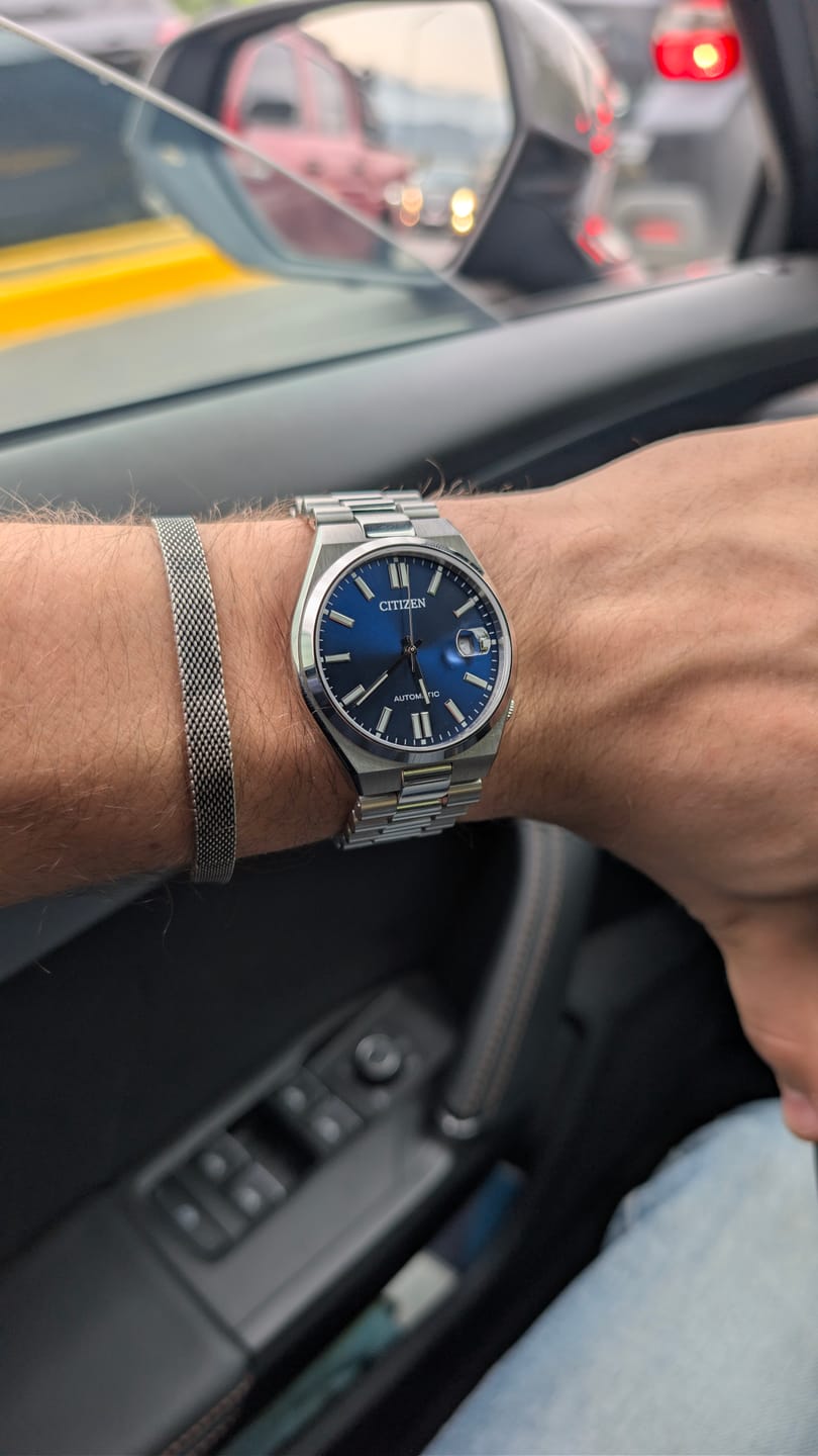 Customer photo review of Reloj Citizen Automatic NJ0150-81L Tsuyosa Sapphire Azul 40mm