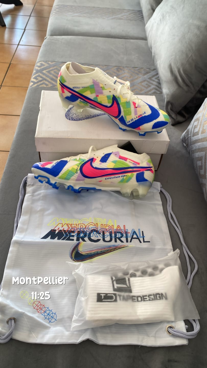 Customer photo review of Vapor 15 Elite FG 'SoCal Pack' Multicouleur