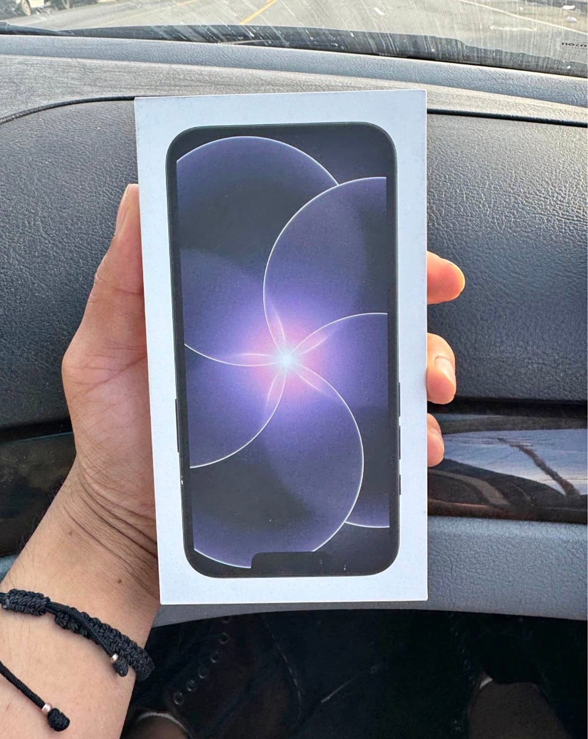 Customer photo review of iPhone 17e
