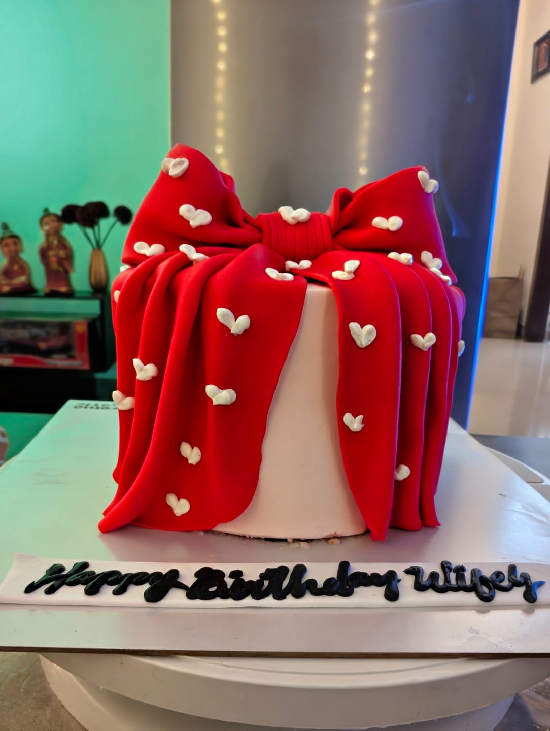 Customer photo review of Vintage Bow n Ribbon Cake
