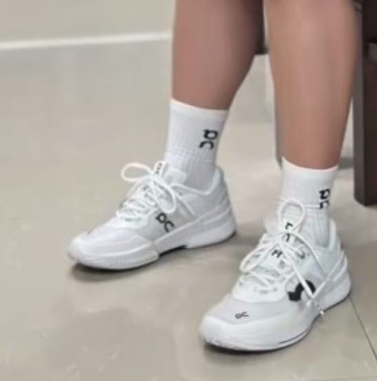 Customer photo review of Roger Pro 2 All White - RPW