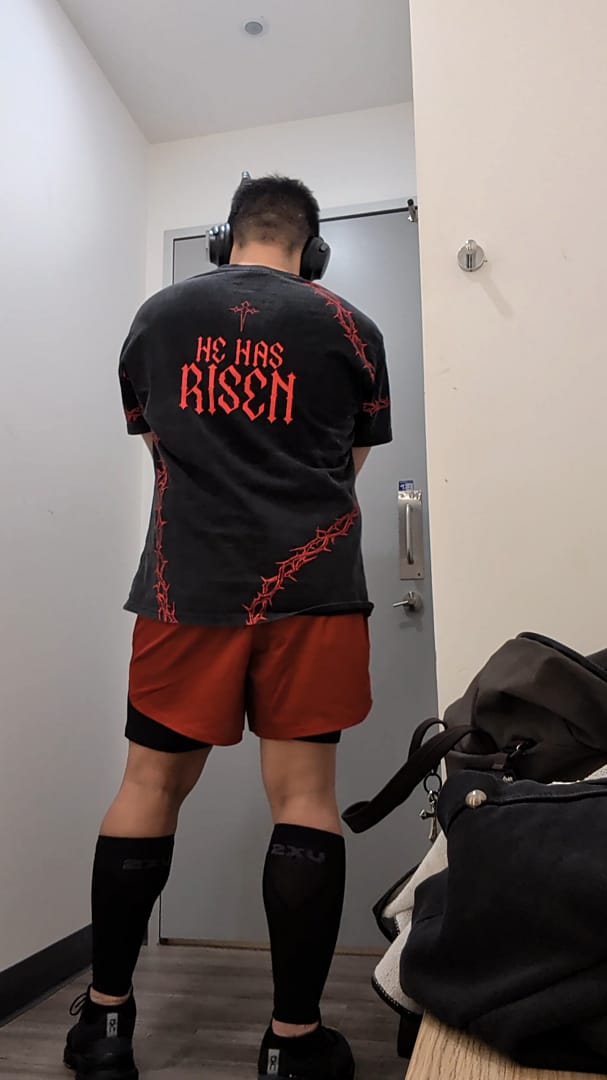 Customer photo review of Risen T-Shirt - Acid Wash
