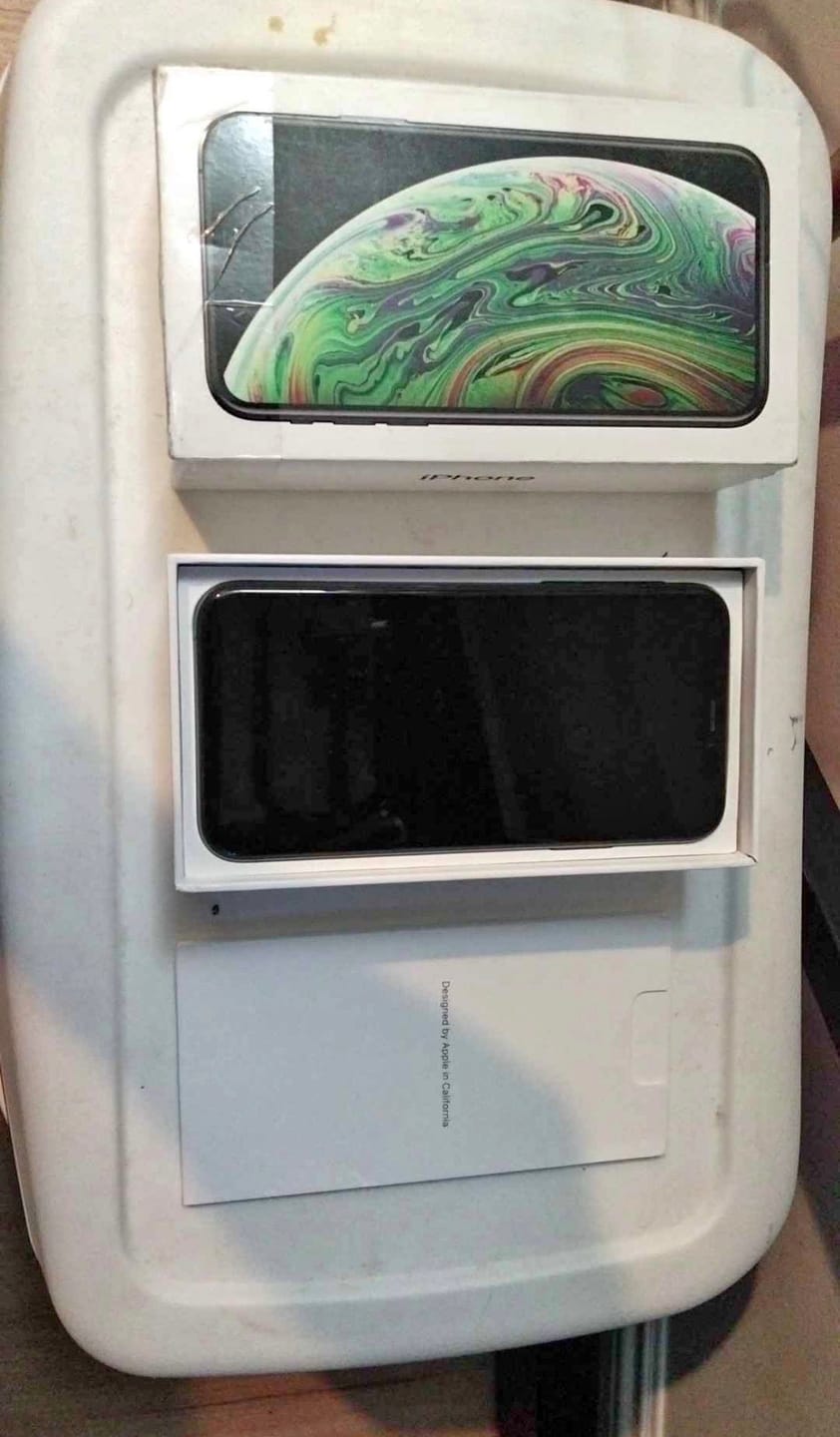 Customer photo review of iPhone XS Max