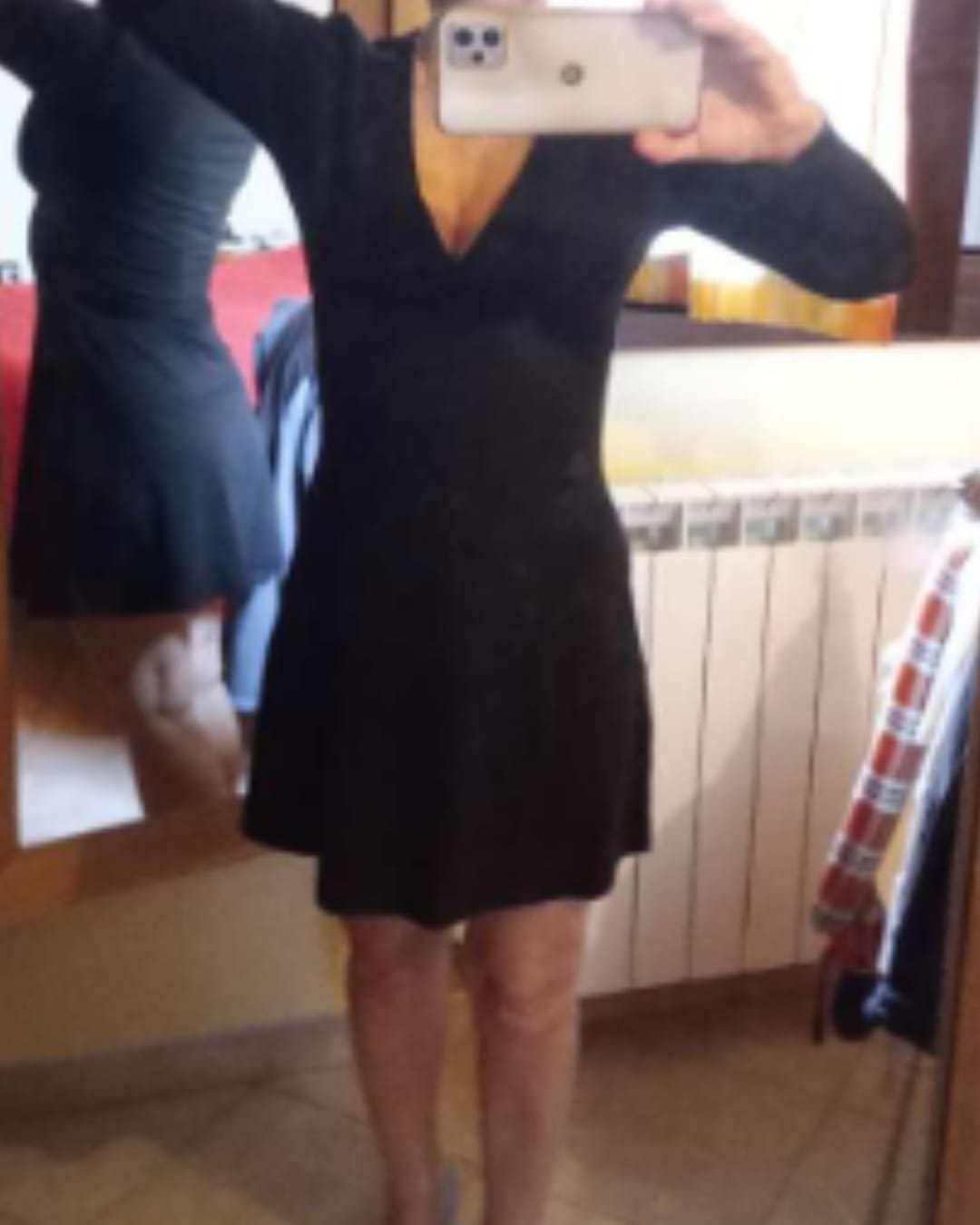 Customer photo review of Vestido Twirl Manga Larga Escote en V con Vuelo