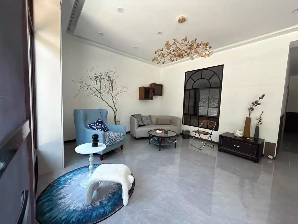 Customer photo review of Ginkgo Leaf Chandelier, Acrylic Leaves, Gold or Chrome Frame, G9