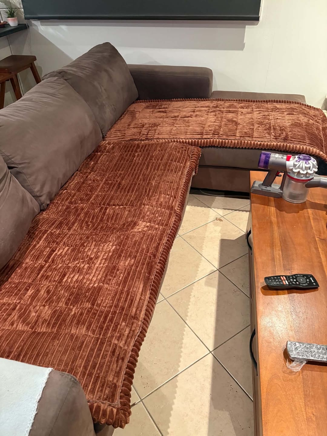 Customer photo review of Cosy Couch - Couch Cover
