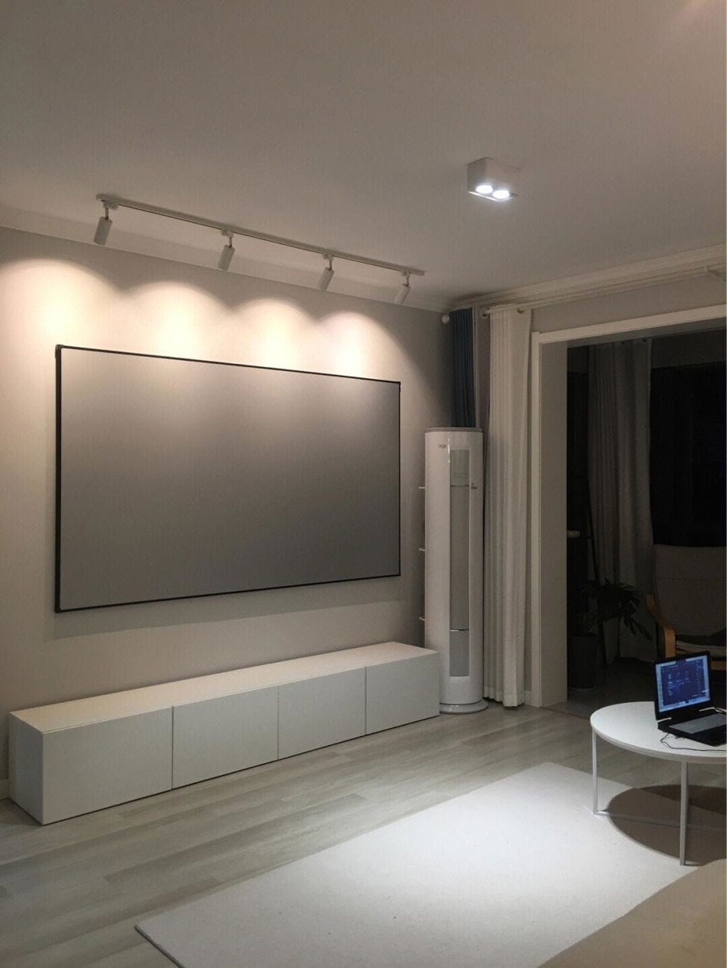 Customer photo review of Angular Steel Spotlight, 24-Degree Beam, 1 to 4 Lights