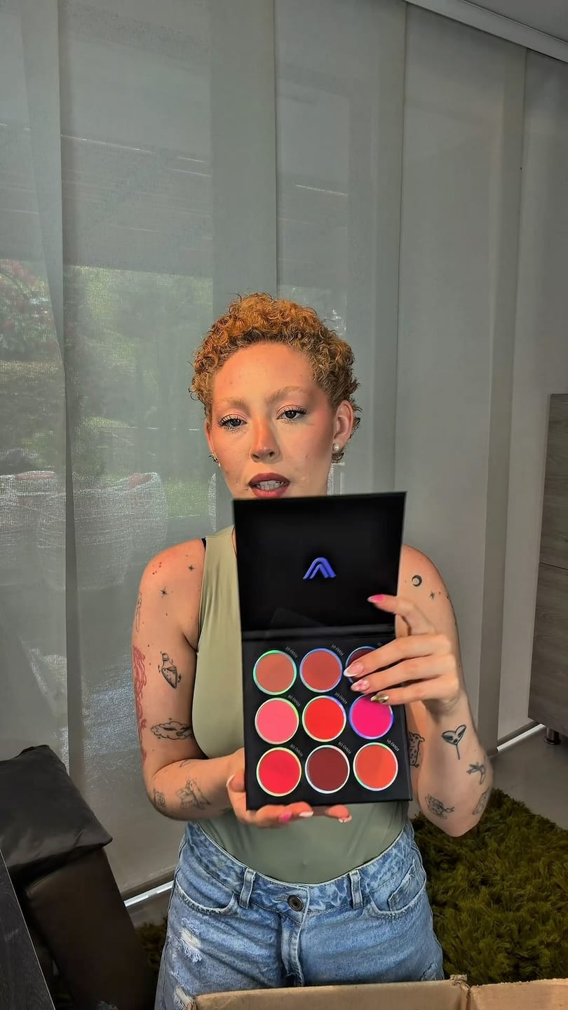Customer photo review of PALETA CREAMY CHEEKS - MAKEUP EXPERT