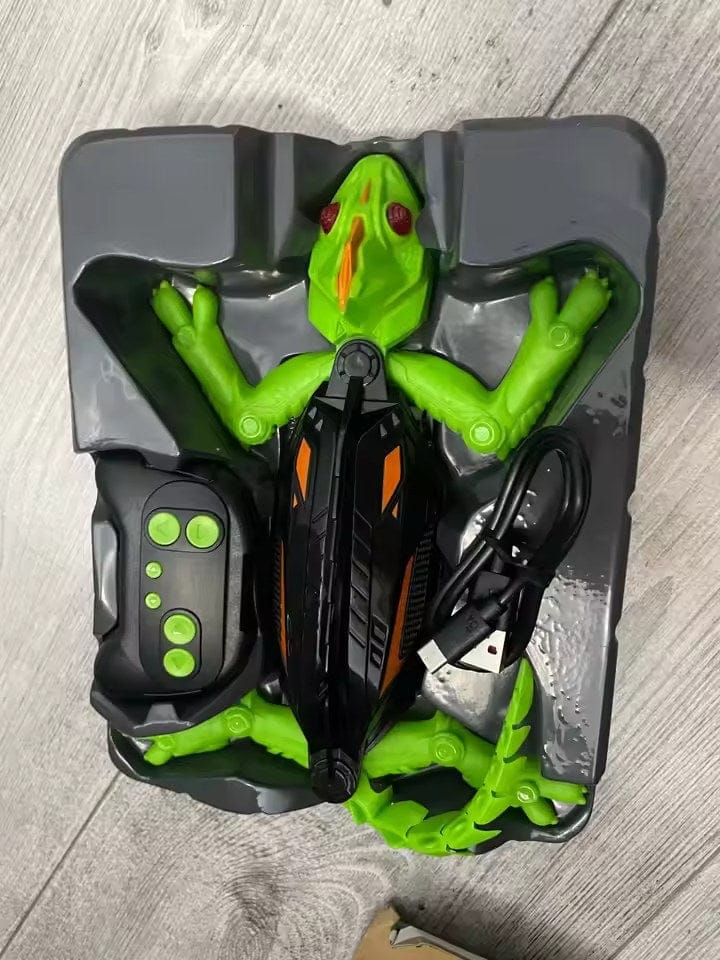 Customer photo review of Chamäleon Roboter Wandkletterer Spielzeug | Ferngesteuert Wiederaufladbar Partyspaß Kinder