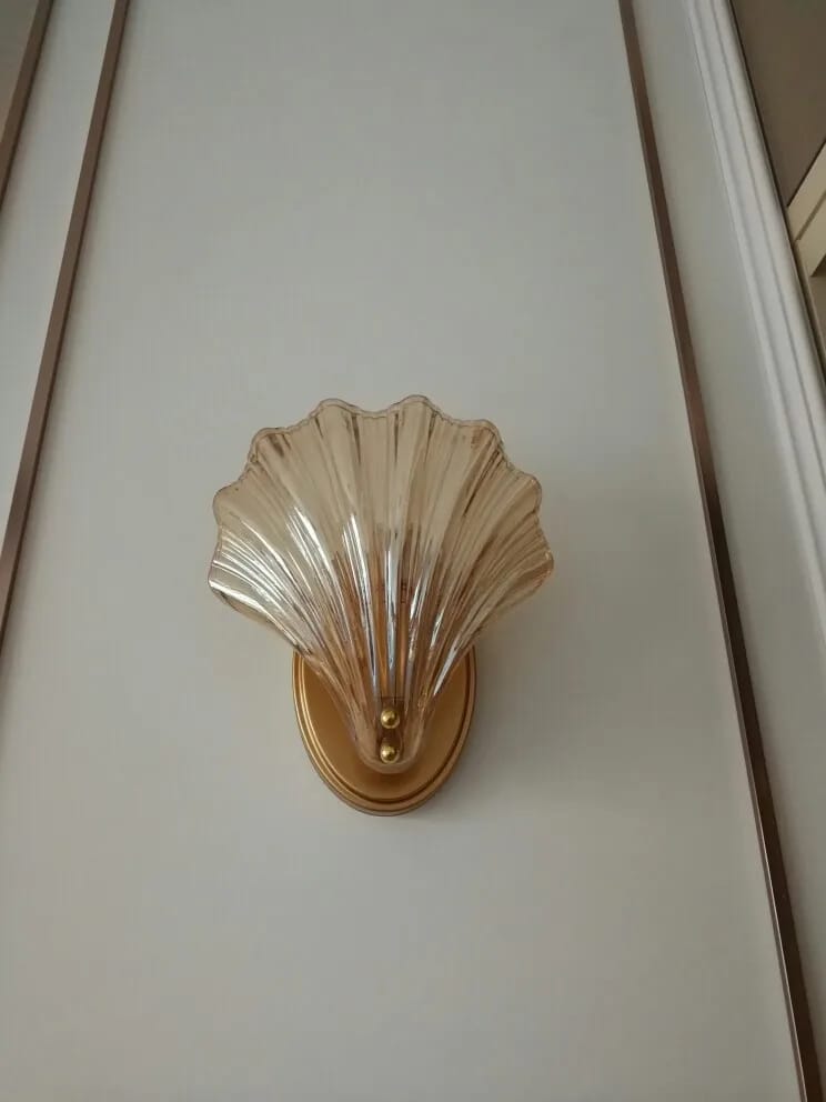 Customer photo review of Shell-Shaped Wall Light, Brass Plate, Amber or Clear, Wall Sconce