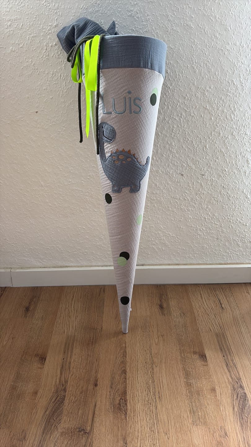 Customer photo review of Schultüte Musselin NIEDLICHER DINO | freie Farbwahl