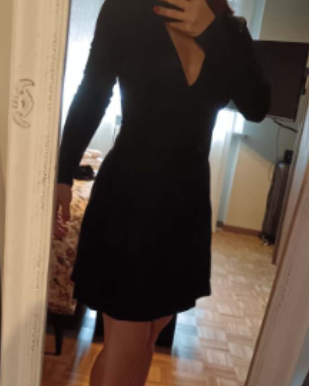 Customer photo review of Vestido Twirl Manga Larga Escote en V con Vuelo