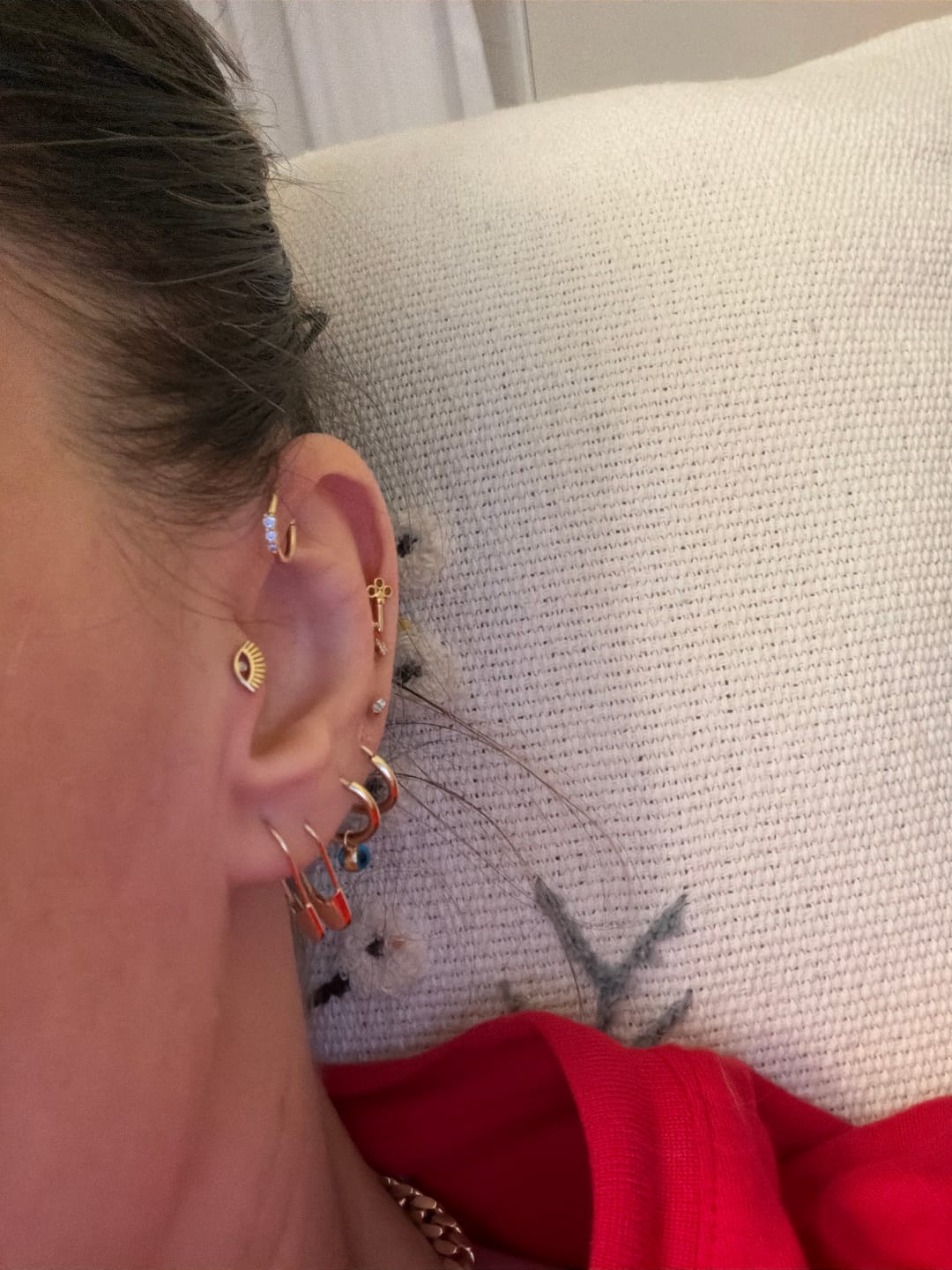 Customer photo review of Orion Simetrik Üç Taşlı Halka Piercing