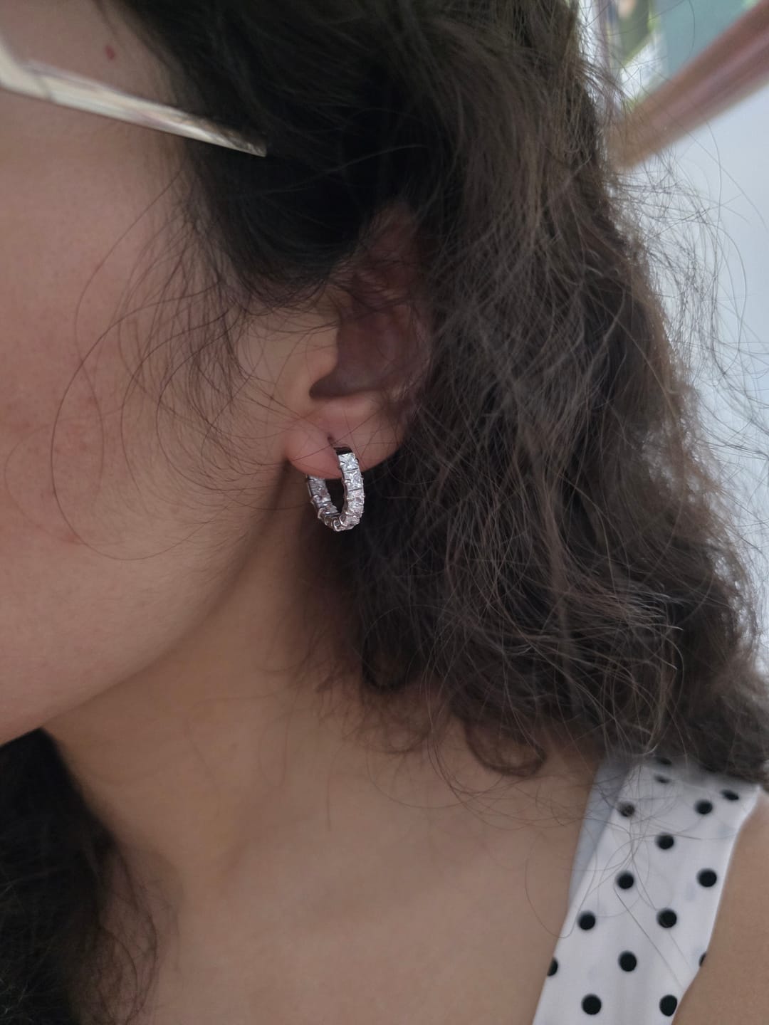 Customer photo review of Aretes Vivienne Plata