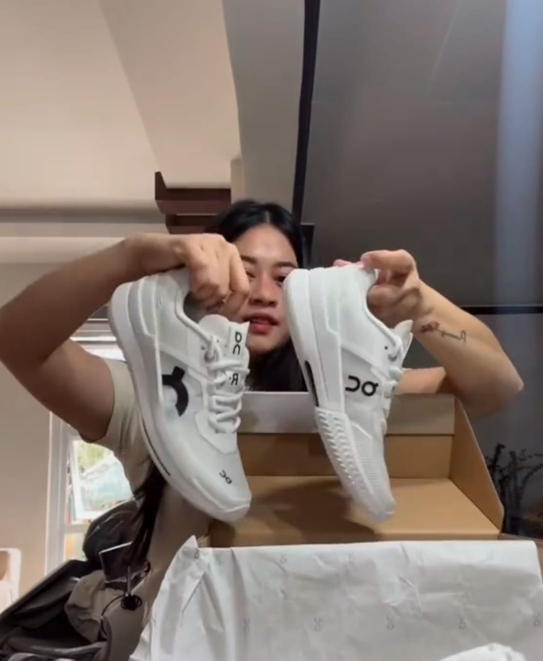 Customer photo review of Roger Pro 2 All White - RPW