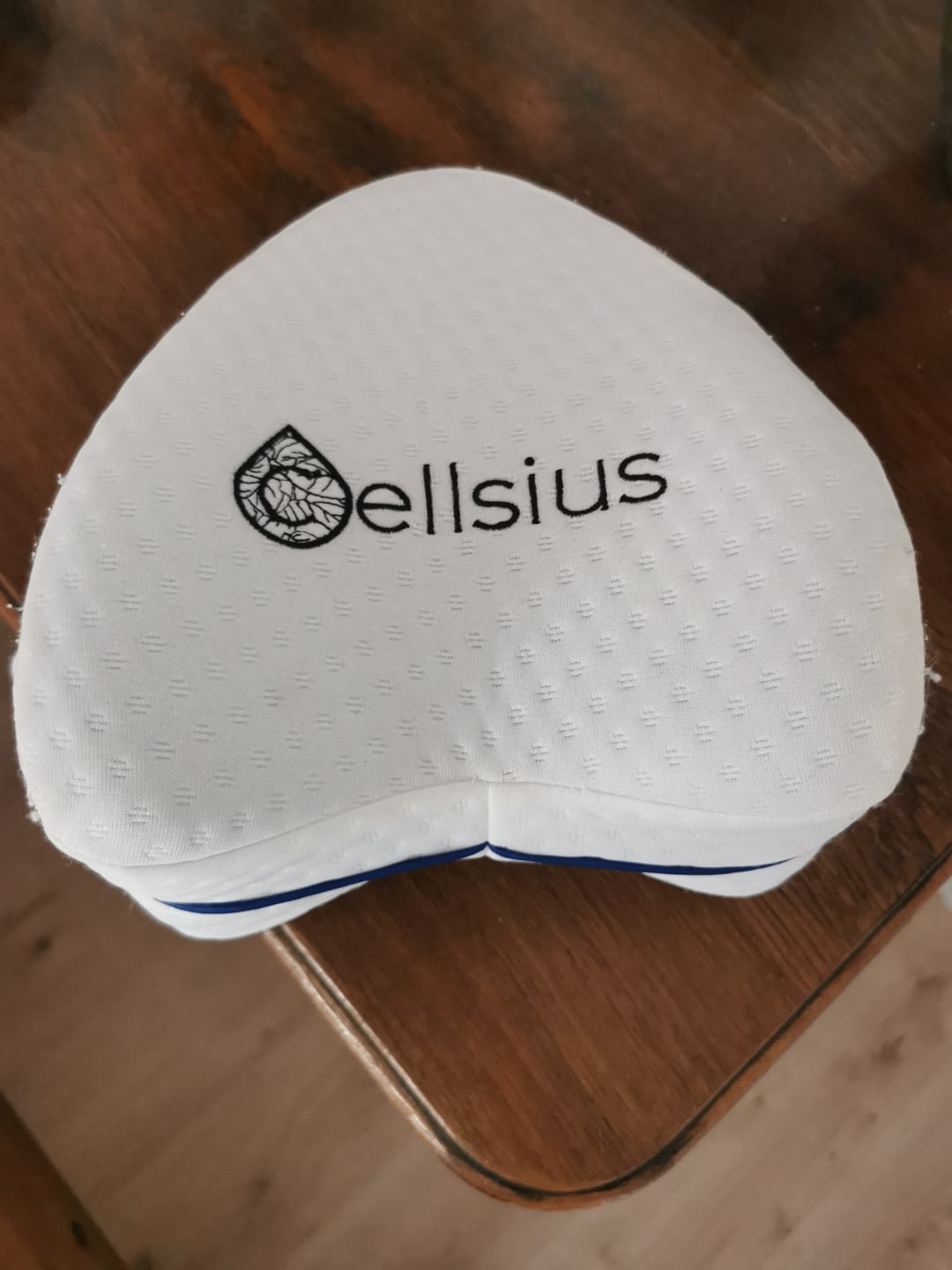 Customer photo review of Cellsius Orthopädisches Kniekissen - Das Geheimnis eines schmerzfreien Schlafs