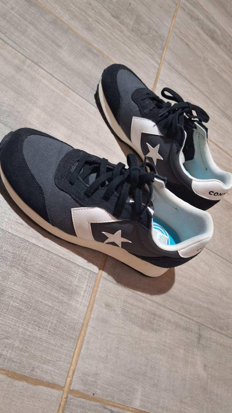 Customer photo review of Zapatillas Converse Omega Trainer OX Negro Gris