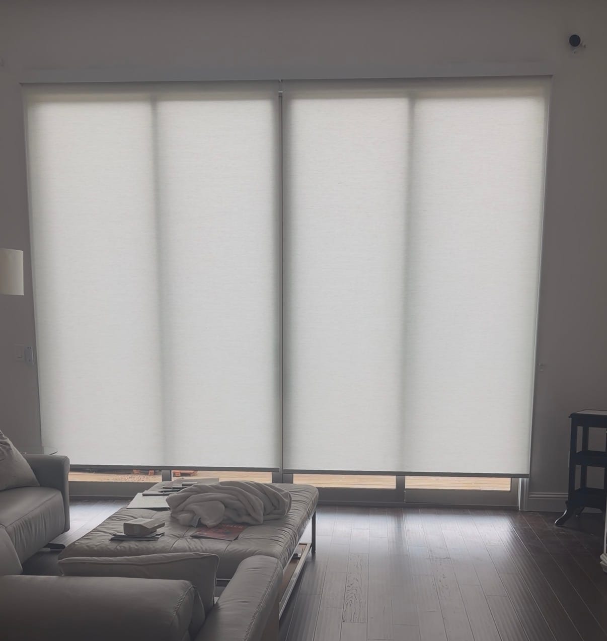 Customer photo review of SmartWings Motorized Light Filtering Roller Shades 70% Blackout Linen