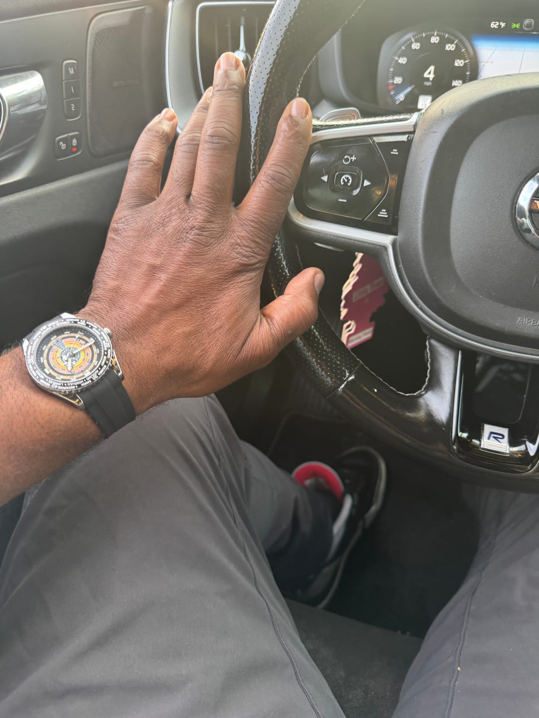 Customer photo review of Mark Fairwhale FW-5930 MIRRORA - Men’s Limited Edition Watch - Futuristic Design