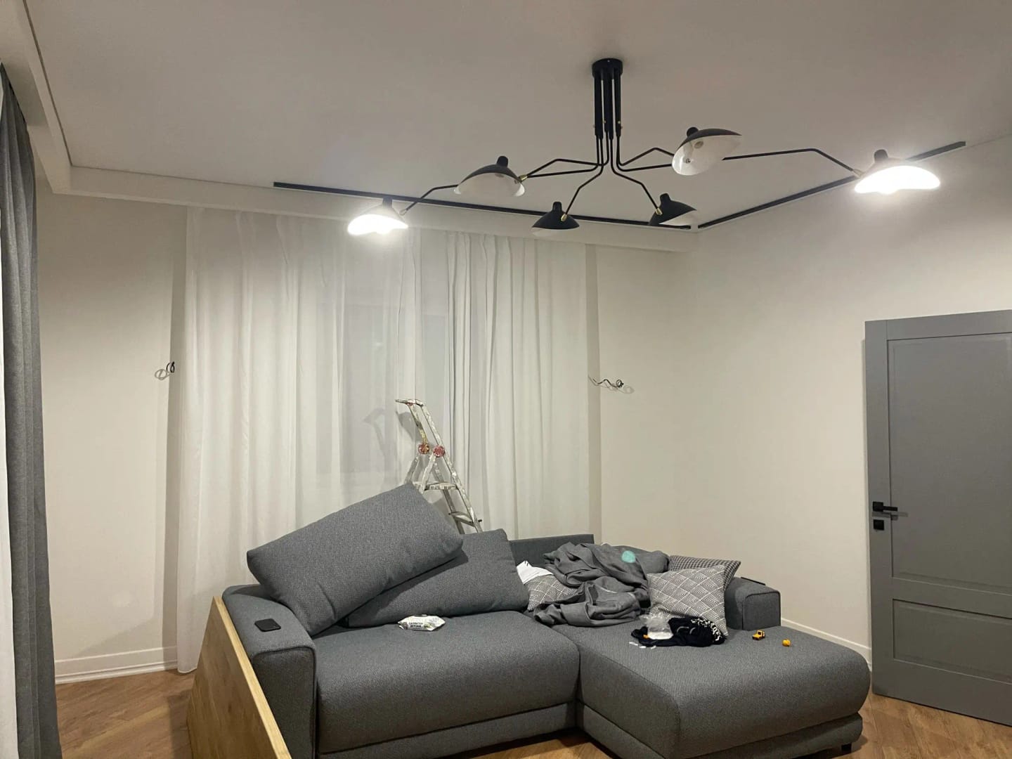 Customer photo review of Brass Ball-Joint Ceiling Light, 3 or 5 Arms, Black or White